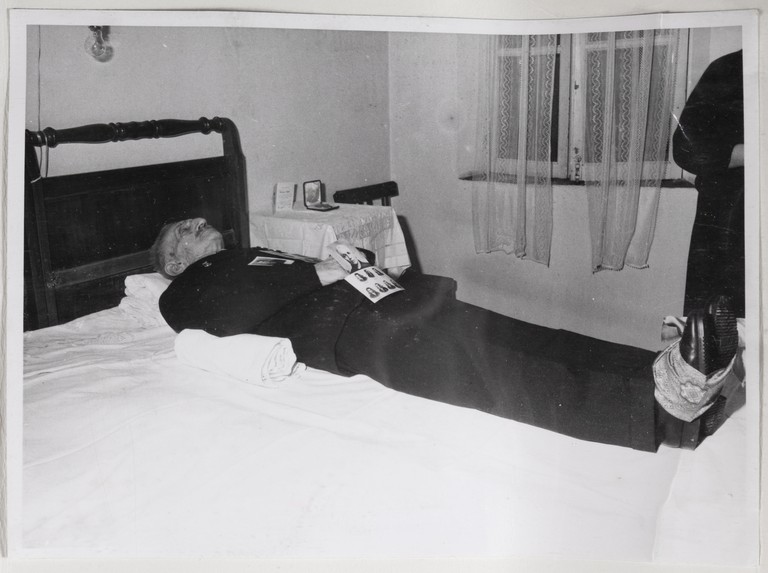 Gattatico-Reggio Emilia, 27-30 marzo 1970, Funerali di Alcide Cervi, Alcide Cervi sul letto di morte